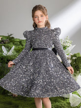 Tween-Mädchenkleid mit Stehkragen und Gigotärmeln und Pailletten in A-Linie